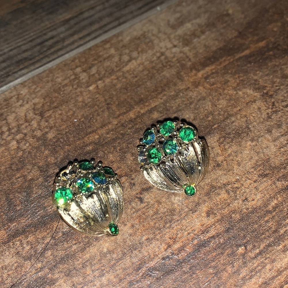 Vintage Lisner‎ clip on earrings